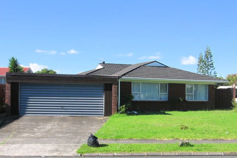 Photo of property in 149 Edgewater Drive, Pakuranga, Auckland, 2010