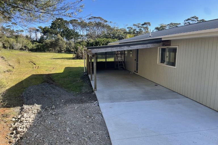 Photo of property in 135 Taiapa Road, Muriwai, Waimauku, 0881