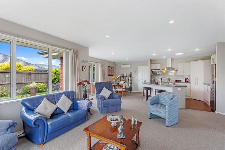 Photo of property in 1 Ross Place, Northwood, Christchurch, 8051