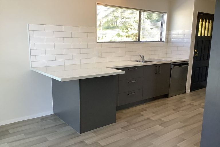 Photo of property in 7 Whitechapel Grove, Stokes Valley, Lower Hutt, 5019