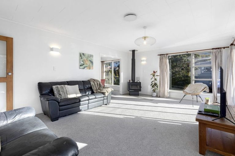 Photo of property in 48 Thurleigh Grove, Karori, Wellington, 6012