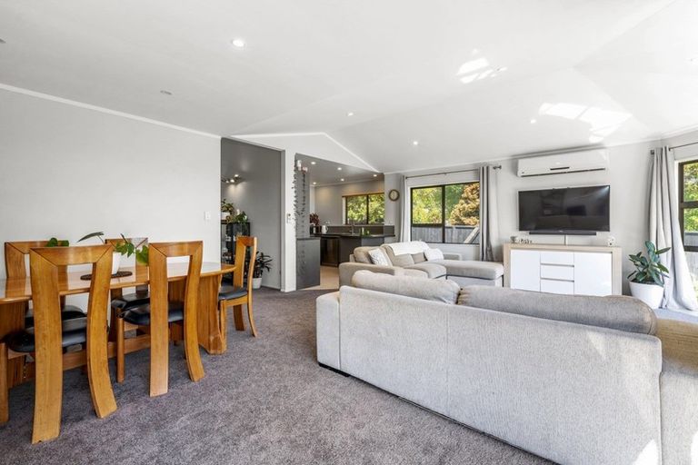 Photo of property in 15 Lynbert Road, Lynmore, Rotorua, 3010