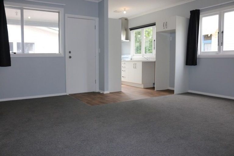 Photo of property in 437 Featherston Street, Palmerston North, 4414