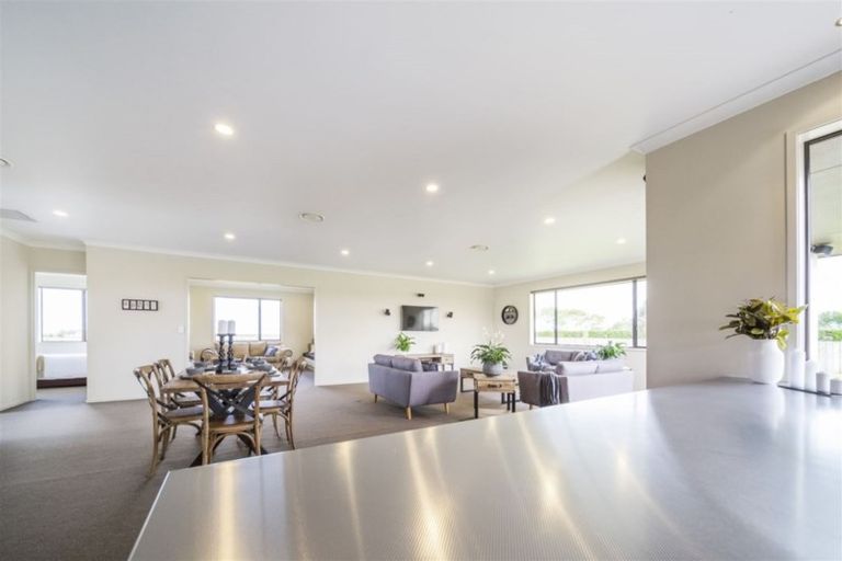 Photo of property in 96 Whenuku Road, Normanby, Hawera, 4675