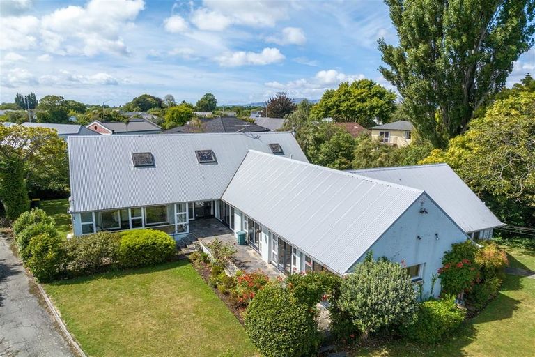 Photo of property in 91 Wairakei Road, Bryndwr, Christchurch, 8053