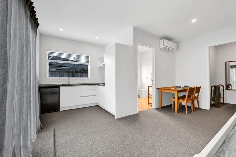 Photo of property in 25 Aderman Place, Hurworth, New Plymouth, 4310