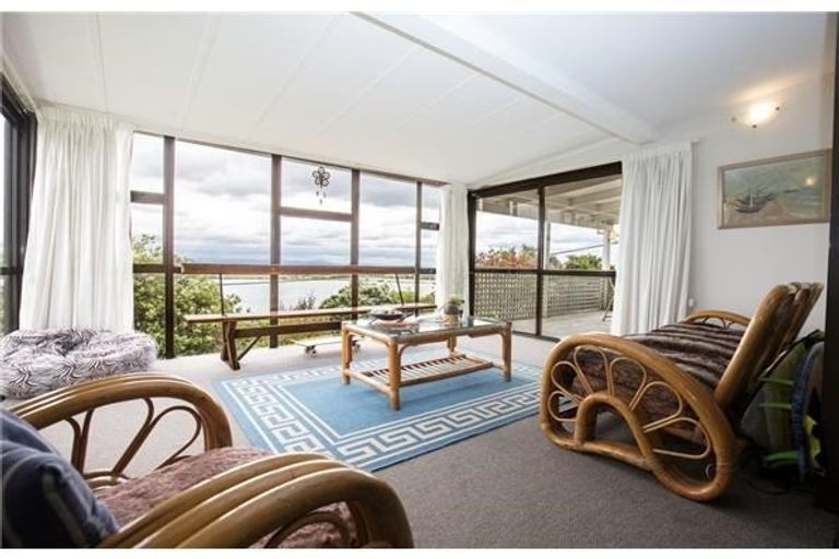 Photo of property in 38 Saint Andrews Hill Road, Mount Pleasant, Christchurch, 8081