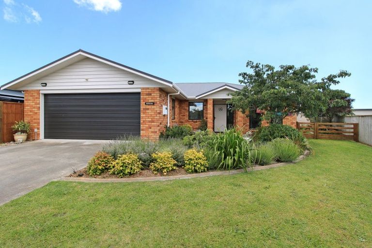 Photo of property in 29 Forbes Road, Foxton Beach, Foxton, 4815