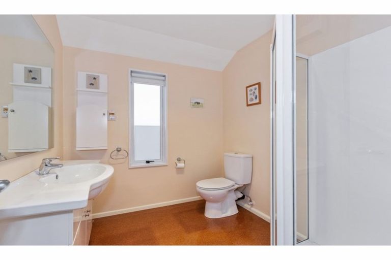 Photo of property in 132b Warren Crescent, Hillmorton, Christchurch, 8025