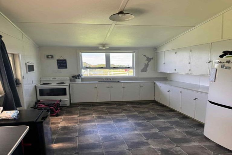 Photo of property in 4 Coleman Avenue, Waverley, 4591