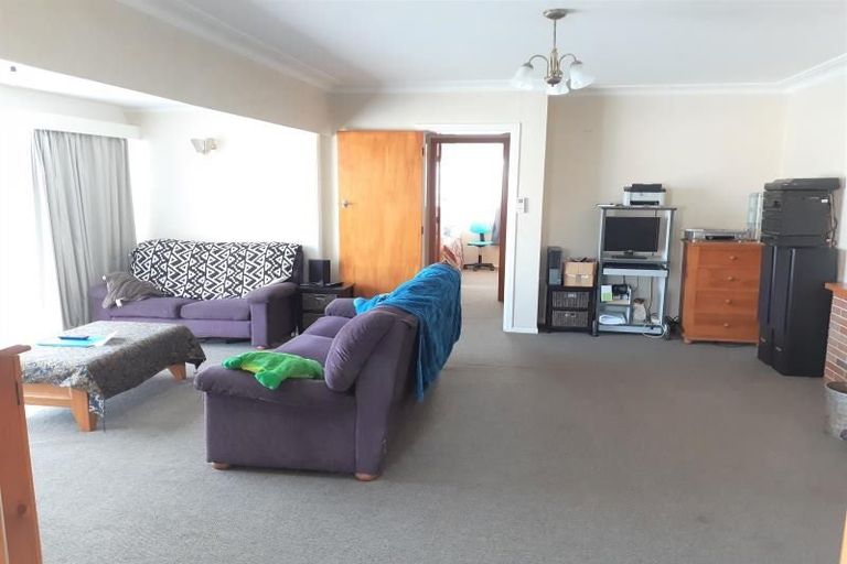 Photo of property in 17 Paterson Avenue, Pukekohe, 2120