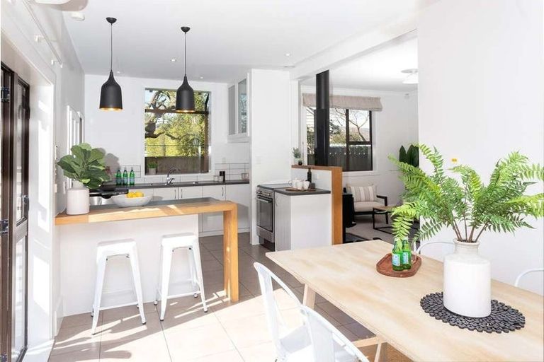 Photo of property in 82 Simeon Street, Spreydon, Christchurch, 8024