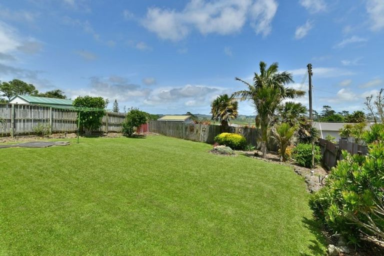 Photo of property in 5 Kaipara Crescent, Helensville, 0800