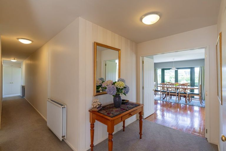 Photo of property in 132 Round Hill Road, Loburn, 7472