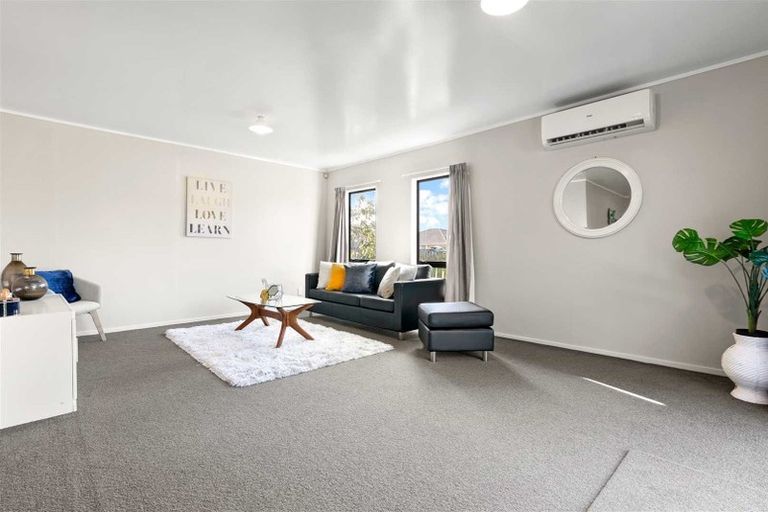 Photo of property in 1/16 Clarice Place, Takanini, 2112