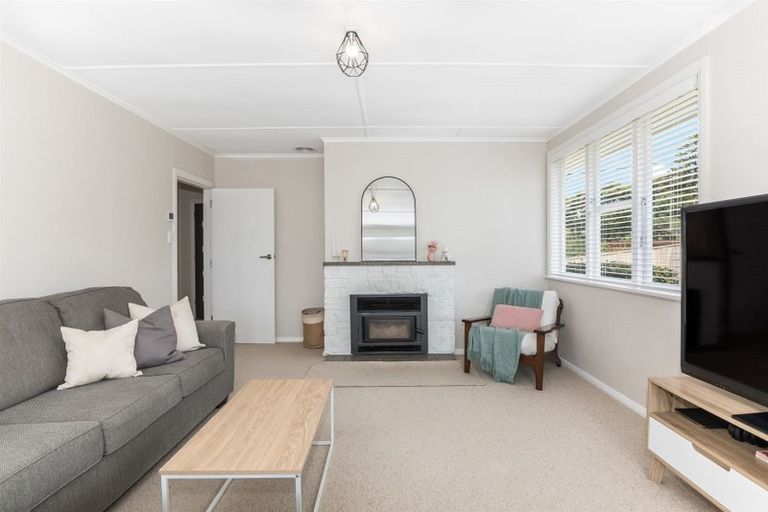 Photo of property in 7 Waiuta Street, Titahi Bay, Porirua, 5022