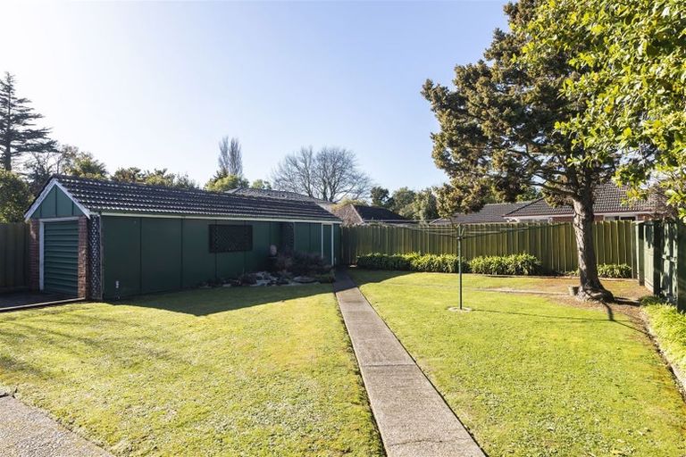 Photo of property in 12 Barlow Street, Ilam, Christchurch, 8041