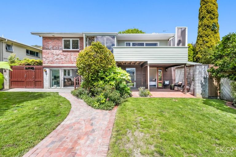 Photo of property in 11 Chichester Drive, Pinehaven, Upper Hutt, 5019