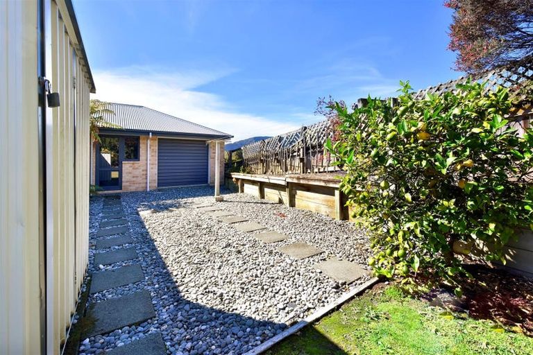 Photo of property in 9 Lobank Place, Richmond, 7020