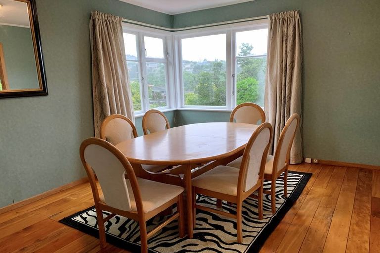 Photo of property in 129 Broderick Road, Johnsonville, Wellington, 6037