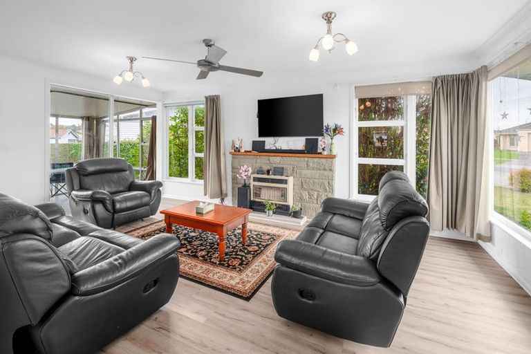 Photo of property in 90 Mount View Road, Melville, Hamilton, 3206