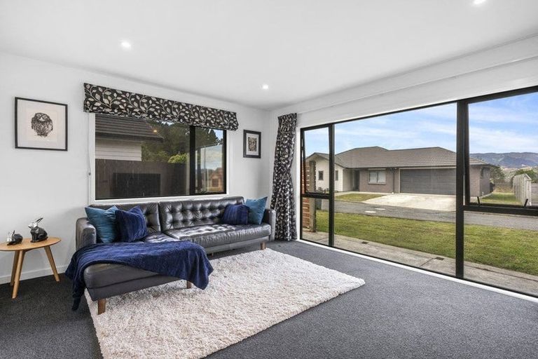 Photo of property in 9 Cory Jane Grove, Riverstone Terraces, Upper Hutt, 5018
