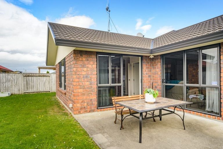 Photo of property in 37 Branigan Parade, Kelvin Grove, Palmerston North, 4414