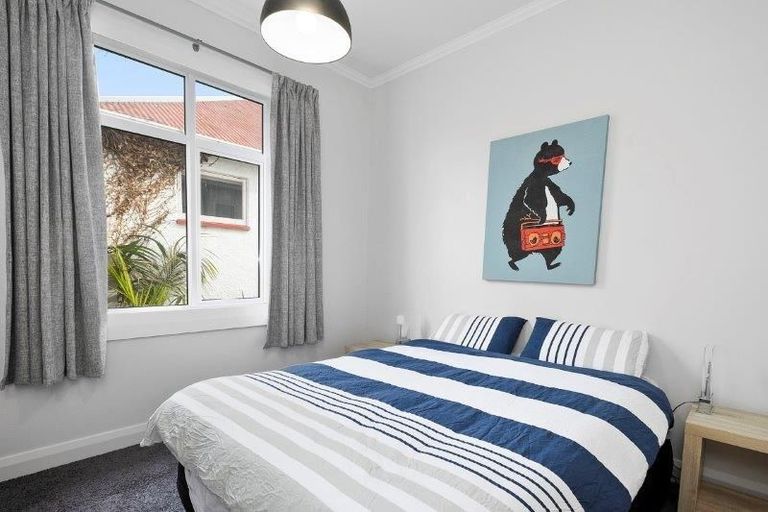 Photo of property in 23 Hargest Crescent, Saint Kilda, Dunedin, 9012