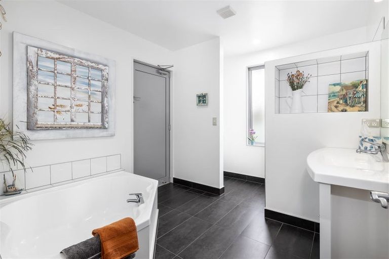 Photo of property in 66 Colemans Road, Springlands, Blenheim, 7201