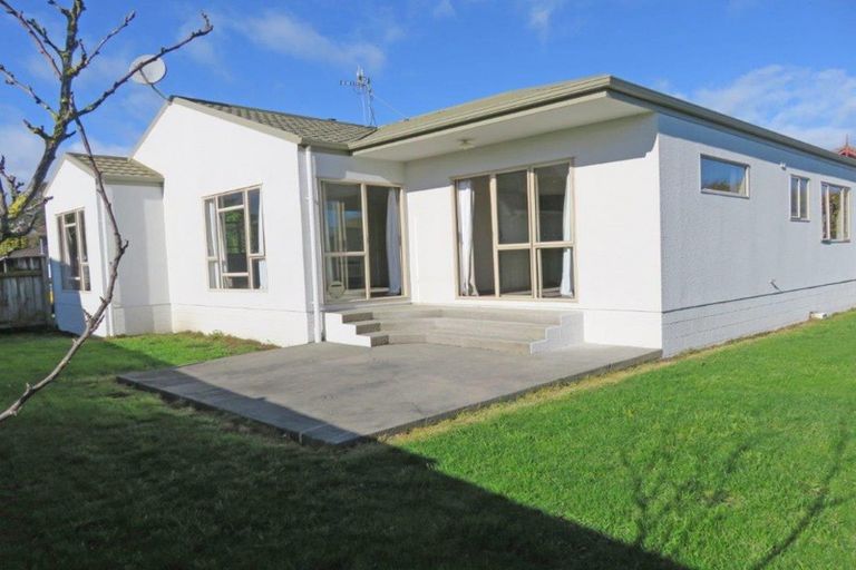 Photo of property in 14 Emmerdale Mews, Highbury, Palmerston North, 4412