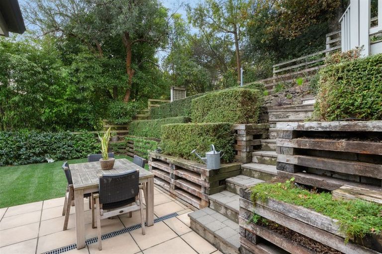 Photo of property in 13 Shalamar Drive, Cashmere, Christchurch, 8022