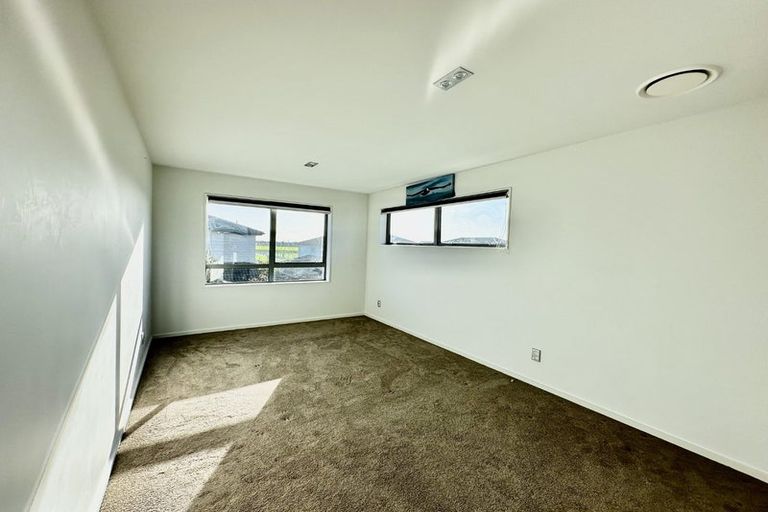 Photo of property in 33 Rohi Place, Flat Bush, Auckland, 2019
