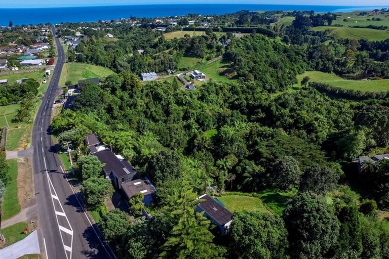 Photo of property in 135 Wairau Road, Kaitake, New Plymouth, 4374