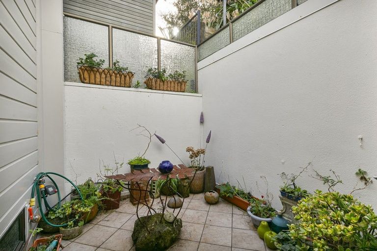 Photo of property in 21 Rama Crescent, Khandallah, Wellington, 6035