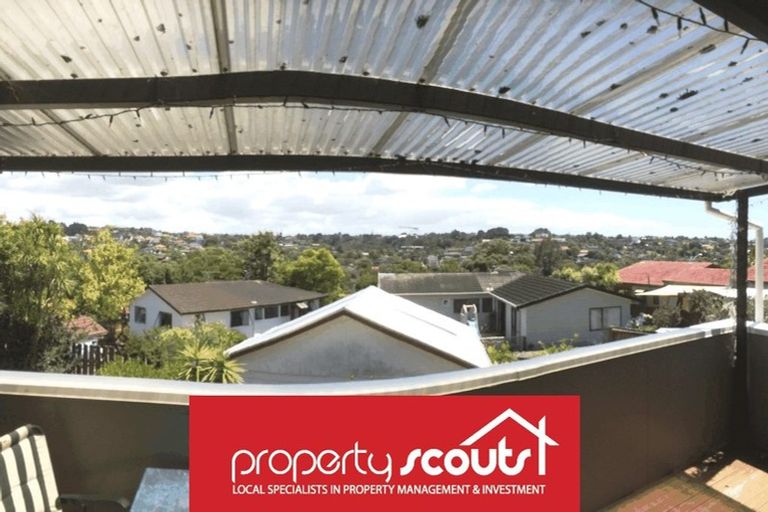 Photo of property in 5a Squirrel Lane, Browns Bay, Auckland, 0630