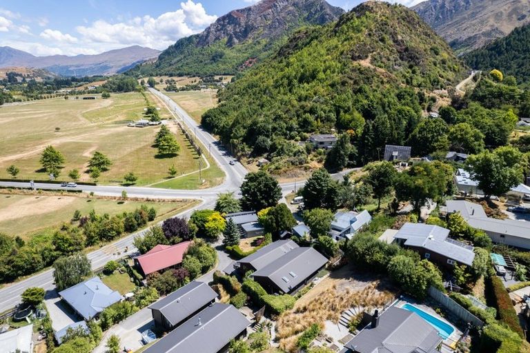 Photo of property in 3a Mcdonnell Road, Arrowtown, 9302