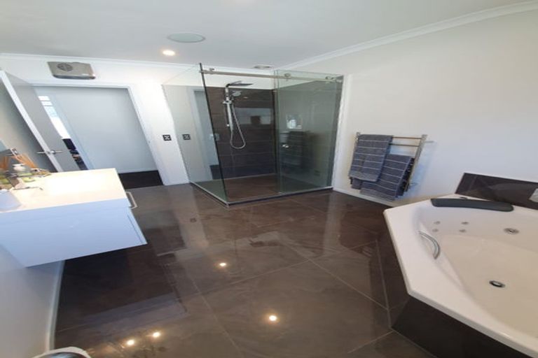 Photo of property in 87 Woburn Road, Woburn, Lower Hutt, 5010