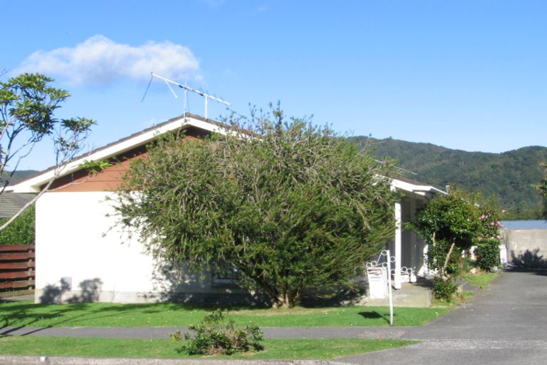 Photo of property in 15 Kaponga Street, Wainuiomata, Lower Hutt, 5014