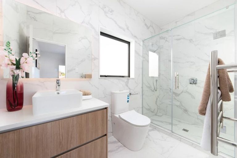 Photo of property in 7a Buisson Glade, West Harbour, Auckland, 0618