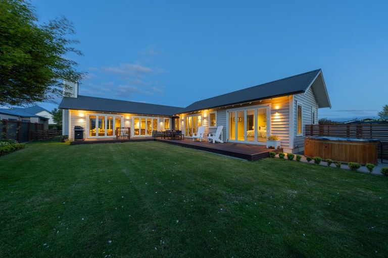 Photo of property in 26 Lawson Burrows Crescent, Te Anau, 9600