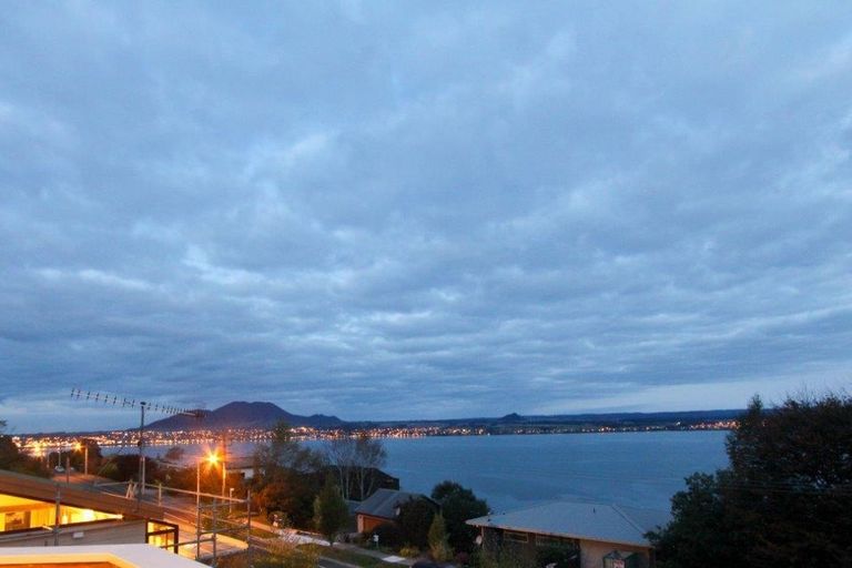 Photo of property in 82 Wakeman Road, Acacia Bay, Taupo, 3330