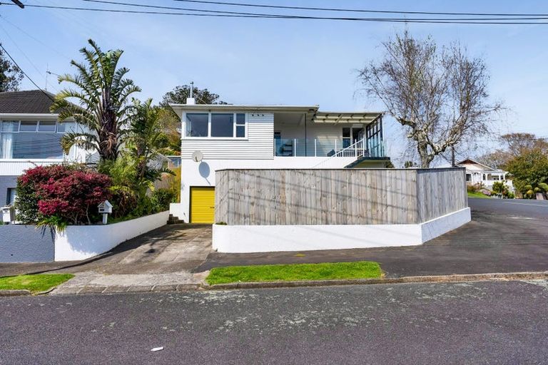 Photo of property in 223 Powderham Street, New Plymouth, 4310