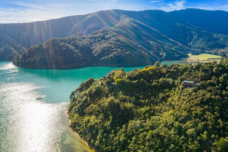 Photo of property in 619 Port Underwood Road, Whatamango Bay, Picton, 7281