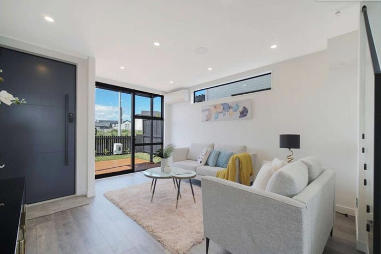 Photo of property in 38 Kapia Drive, Takanini, 2112
