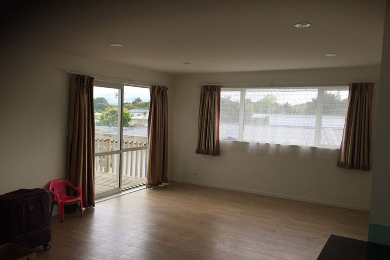 Photo of property in 7a Edgewood Way, Henderson, Auckland, 0612