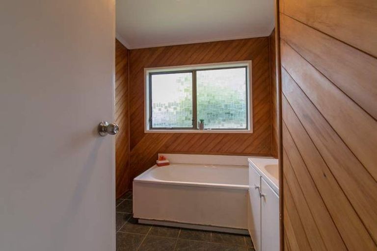 Photo of property in 125 Captain Scott Road, Glen Eden, Auckland, 0602