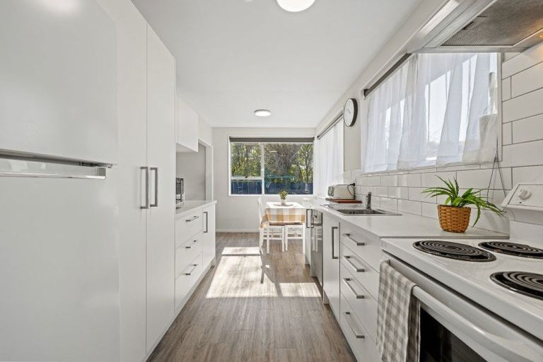 Photo of property in 21 Besant Place, Avondale, Christchurch, 8061