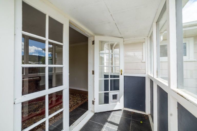 Photo of property in 29 Wallace Street, Featherston, 5710