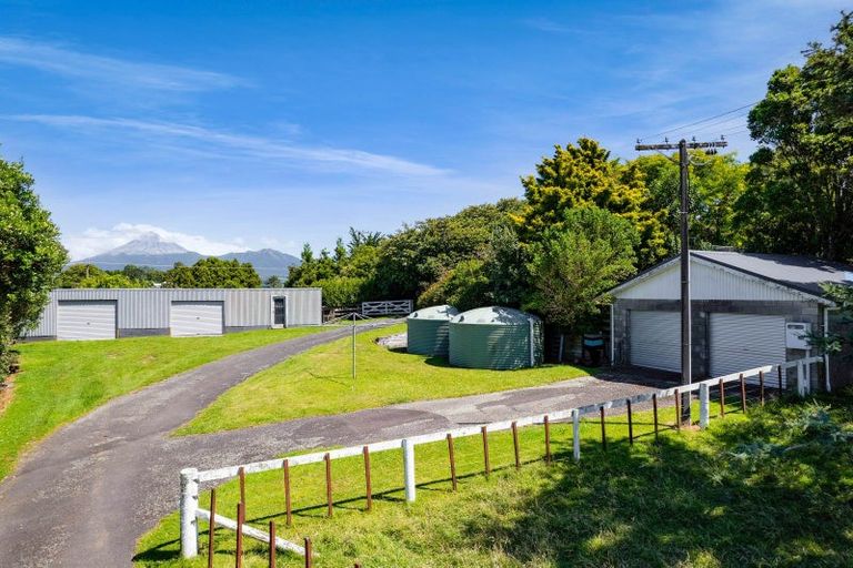 Photo of property in 568 South Road, Omata, New Plymouth, 4374