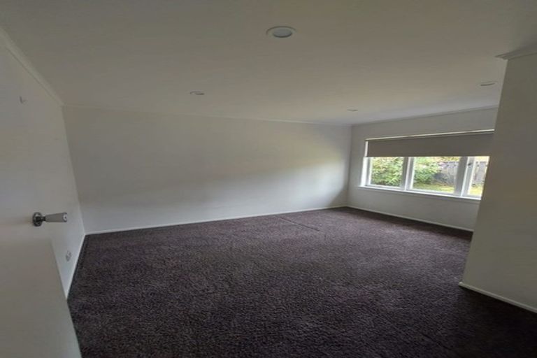 Photo of property in 5 Routley Drive, Glen Eden, Auckland, 0602